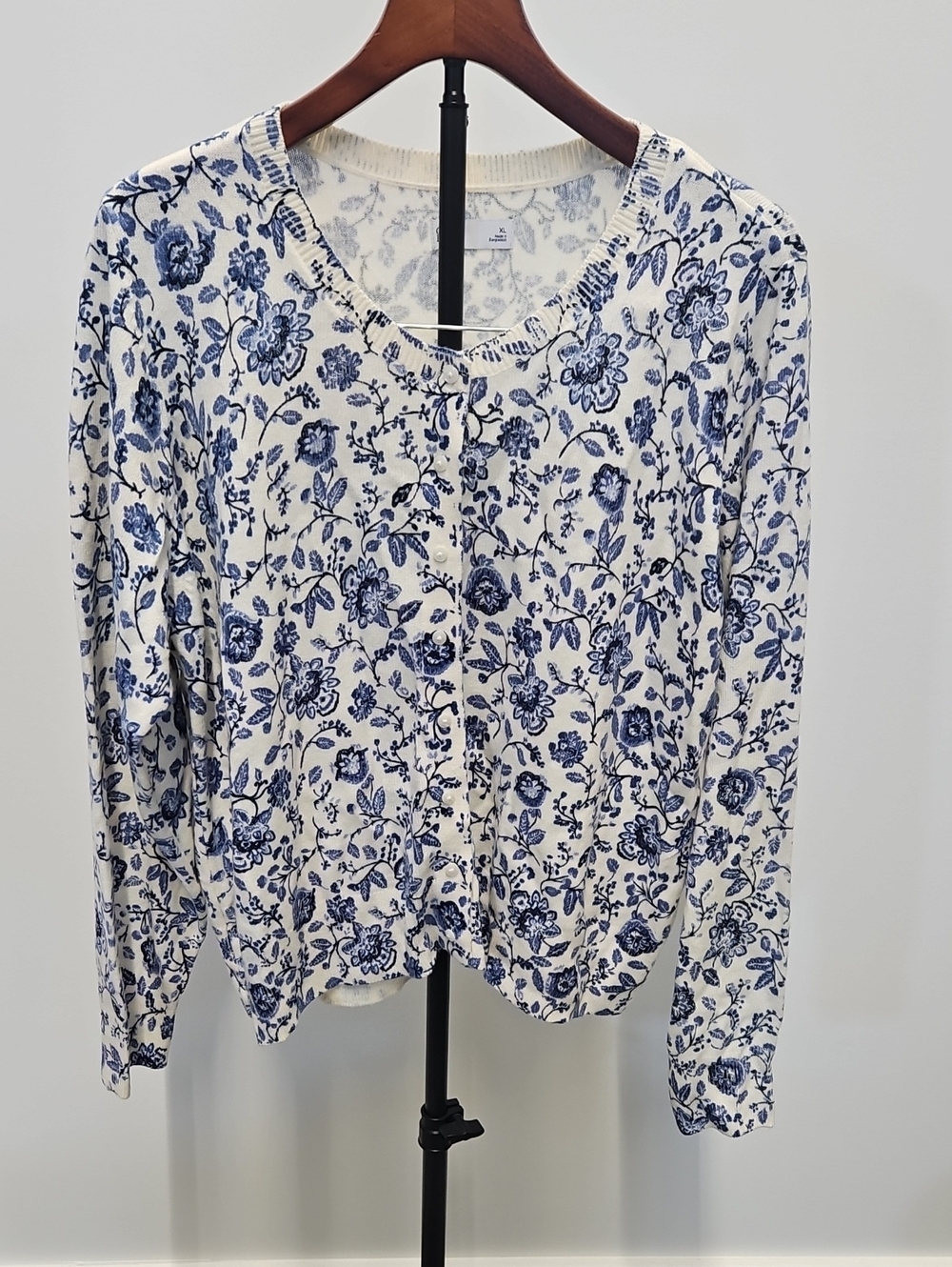 croft & barrow Blue Floral Button-Down Cardigan